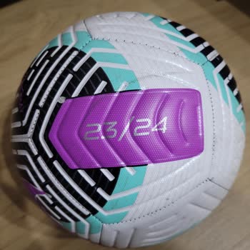 Ankamall Nike Mağazasından Futbol Topu