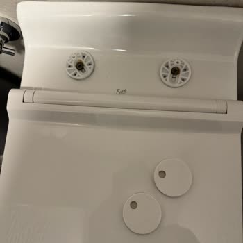 Bien Klozet Kapağı Bağlantı Aparatı Kırıldı