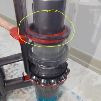 Dyson V15 20 Günlük Cihaz! Toz Haznesi Contası Yerinden Çıktı.
