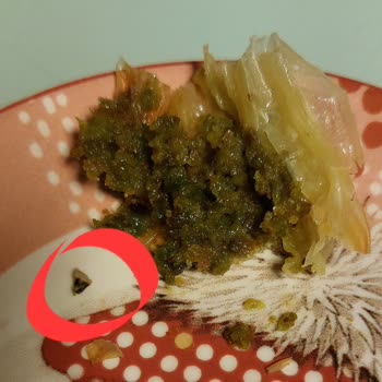 Liva Pastanesi (livashop.com) Tepsi Baklavasından Taş Çıkması Üzerine Müşteri Hizmetleri İle Yaşanan İletişim Sorunu