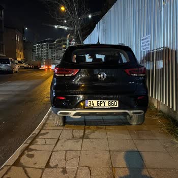 İBB - İstanbul Büyükşehir Belediyesi Kaldırıma Park Eden Araçlar