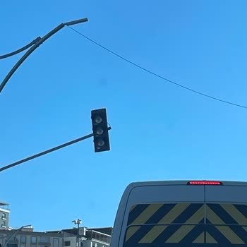 Emniyet Genel Müdürlüğü Lamba Yanmayan Bir Yerde Ceza Yedim