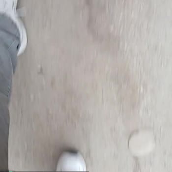 Nike Air Monarch Aşırı Rahatsız Edici Ses