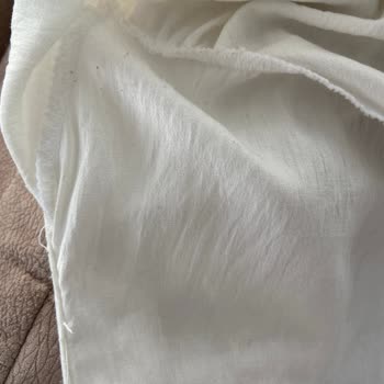 Dogan.butik (Instagram: Liyessa Collection) Liyessa Collection Gömleği Tüylenme Yaptı