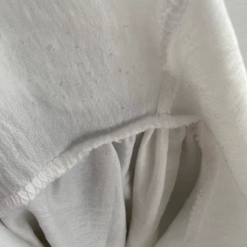 Dogan.butik (Instagram: Liyessa Collection) Liyessa Collection Gömleği Tüylenme Yaptı