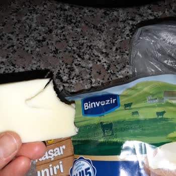 BİM Binvezir Marka Kaşarda Kıl Çıktı