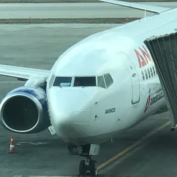 Anadolu Jet Uçak Rötar Ve Dahi Uçuş İptal