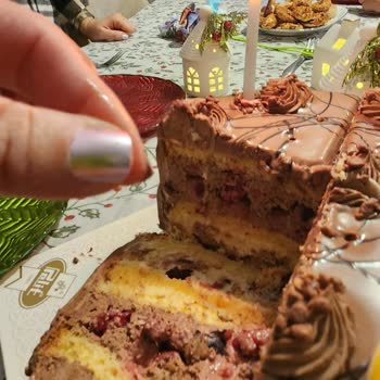 Pelit Pastanesi Doğum Günü Pastası Hayal Kırıklığı