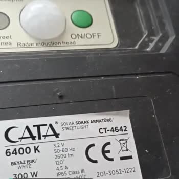 CATA - Uğur Aydınlatma 300 WAT Solar Güneş Enerjili Sokak Lambası Kırıldı!