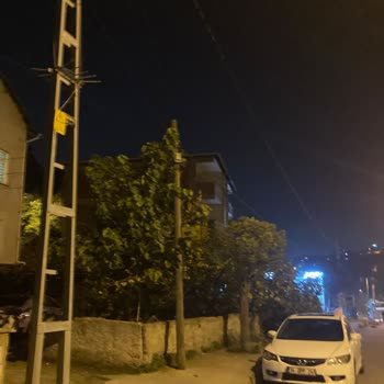 İBB - İstanbul Büyükşehir Belediyesi Ümraniye'de Yağmurlarda Zorluk Çekenler İçin Durak Talebi