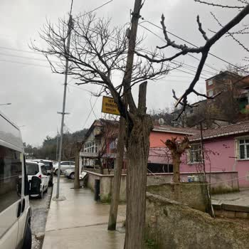 İBB - İstanbul Büyükşehir Belediyesi Ümraniye'de Yağmurlarda Zorluk Çekenler İçin Durak Talebi