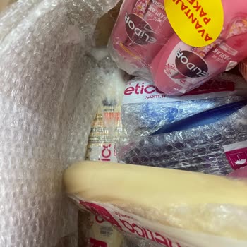 Cosmetica Patlak Gelen Kargo