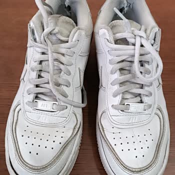 Sneaks Up Nike Ayakkabının Tamirini Ve Değişimini Yapmıyor