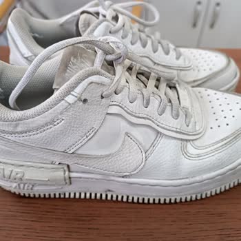 Sneaks Up Nike Ayakkabının Tamirini Ve Değişimini Yapmıyor