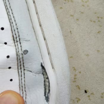 In Street FLO Ve Nike Ürünlerinin Arkasında Durmuyor