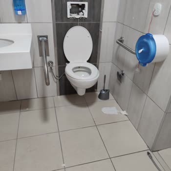 Alo 184 Sağlık Bakanlığı İletişim Merkezi Hastane Çok Pis!