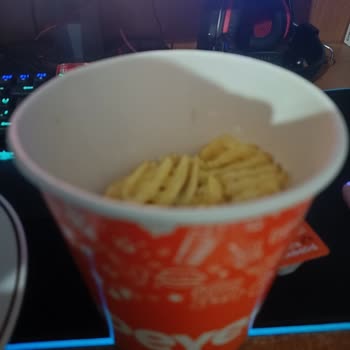Popeyes Kova Boy Patates İn Yarısı Boş Geldi