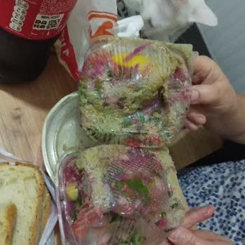 Köfteci Yusuf'un Getirdiği Sipariş