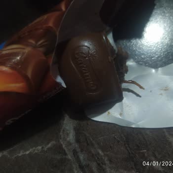Ülker Çikolatadan Sert Cisim Çıktı
