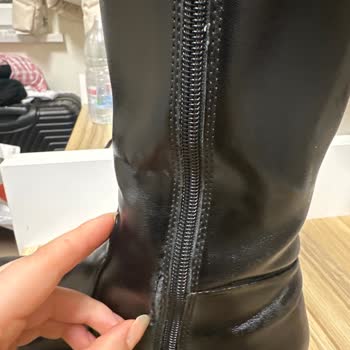 Bershka Çizme Dikişten Patladı