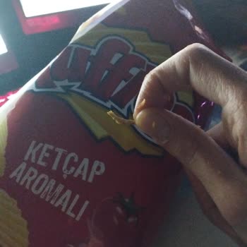 Ruffles Ketçaplı Cips Yabancı Madde