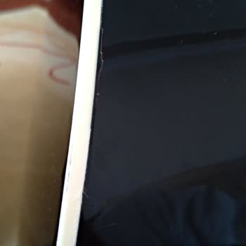 Doremusic İnternet Mağazası Tarafından Gönderilen Gövdesi Çatlak Gitar