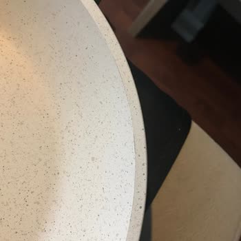 Mehtap Mutfak Eşyaları Döküm Yumurta Tavasının Üst Kaplaması Soyuluyor