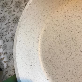 Mehtap Mutfak Eşyaları Döküm Yumurta Tavasının Üst Kaplaması Soyuluyor