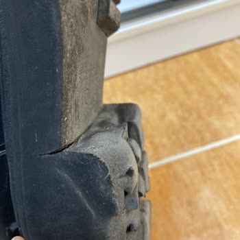 Stradivarius Botun Her Yerinden Patlaması