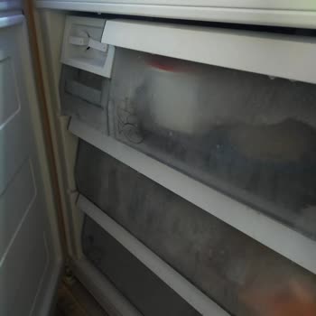 Arçelik Buzdolabı Lastik Değişimi