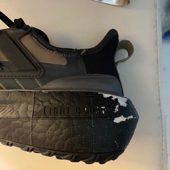 Adidas Ayakkabı Tabanda Soyulma