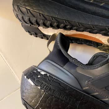 Adidas Ayakkabı Tabanda Soyulma