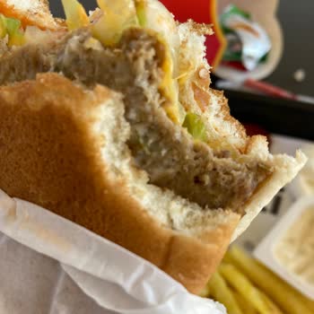 Forum Bornova Pişmemiş Köfte Ve Bayat Ekmek Şikayeti