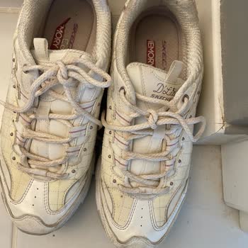 Skechers D'lites Spor Ayakkabı Kalitesizliği