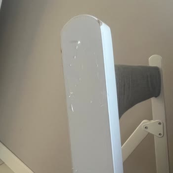 IKEA Sandalyeler Pul Pul Dökülüyor