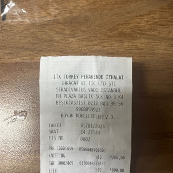 Stradivarius Vadi İstanbul Kasiyerinin Saygısızlığı