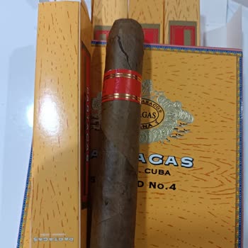 Tütün Sepeti Sahte Puro Gönderiyor