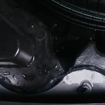 Renault Megane 4 Bagaj Su Alıyor