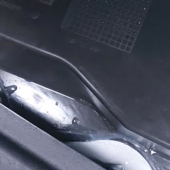 Renault Megane 4 Bagaj Su Alıyor