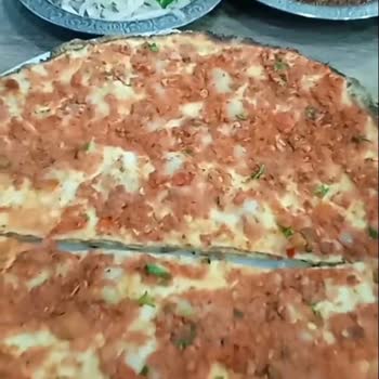 İsot Ali Lahmacun Ve Kebap Kıymasız Lahmacun Domates