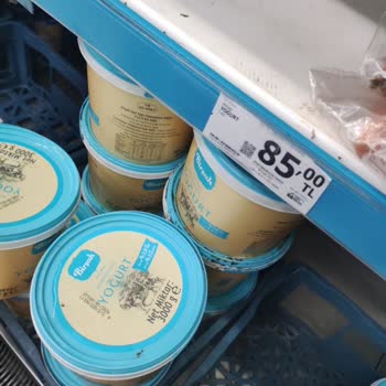 A101 Küflü Yoğurt Satıyor