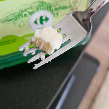 Carrefour SA Peynir İçinden Saç Çıktı