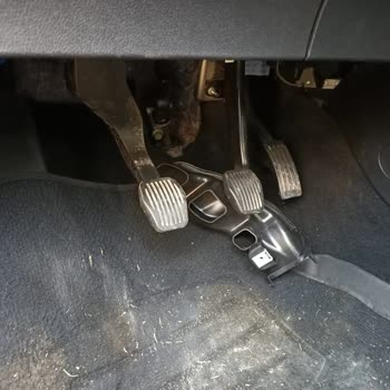 Akgün Otomotiv (Sakarya) F*** Focus Aracımın Değişimini Talep Ediyorum.