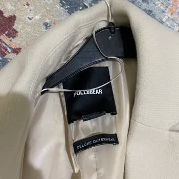 Pull & Bear İlgilenmiyor Şikayetimle 1600 TL Verdiğim Kabanım Mahvoldu