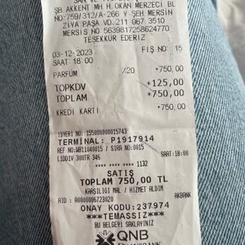 Mad Parfümümü Vermiyor!