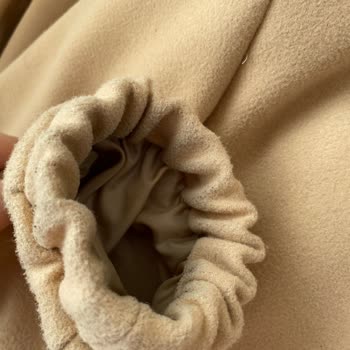 Koton Kabanım Toz Tutmaya Tüylenmeye Başladı