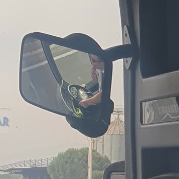 Kütahyalılar Turizm Şoförün Yolculukta Araç İçinde Sigara İçmesi