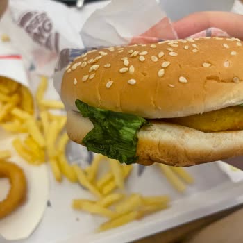 Burger King Kronikleşen Sorunlara Göz Yumuyor