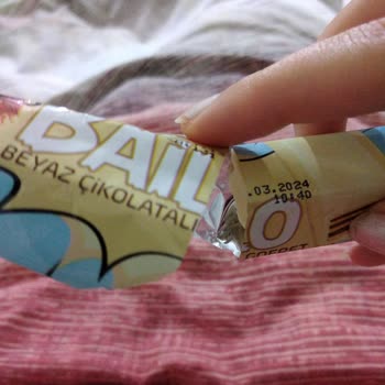 Migros Beyaz Çikolatalı Gofret Denilen Çikolatada Gofret Yok.