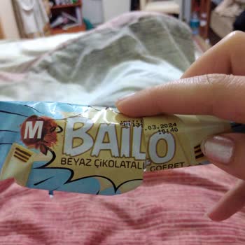 Migros Beyaz Çikolatalı Gofret Denilen Çikolatada Gofret Yok.